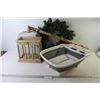 Image 1 : Collapsible Camp Sink - Ornamental Bird Cage - Wreath 7 Wrapping Paper