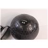 Image 4 : (4) Sets of Walking 1lb Weights & (1) 8lb Workout Ball