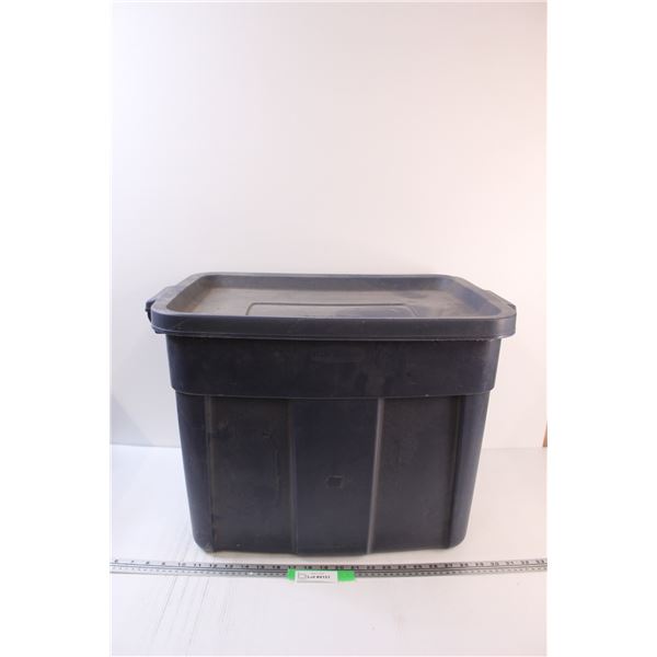 Rubbermaid 18 Gallon Storage Tote