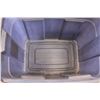 Image 3 : Rubbermaid 18 Gallon Storage Tote