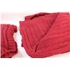 Image 3 : (2) Red Cable Knit Throw Blankets