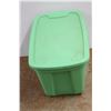 Image 3 : * Plastic Tote 26'' x 17''
