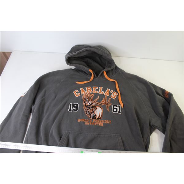Cabela's Hoodie (size 2XL)