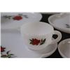 Image 3 : (4) Tea Cup & Dessert Set