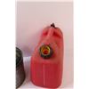 Image 3 : Vintage Gas Can & 2 Gallon Jerry Can No Stoper
