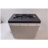Image 6 : Koolatron 12V Cooler - 13" x 11" x 9" - Consigner States it Works