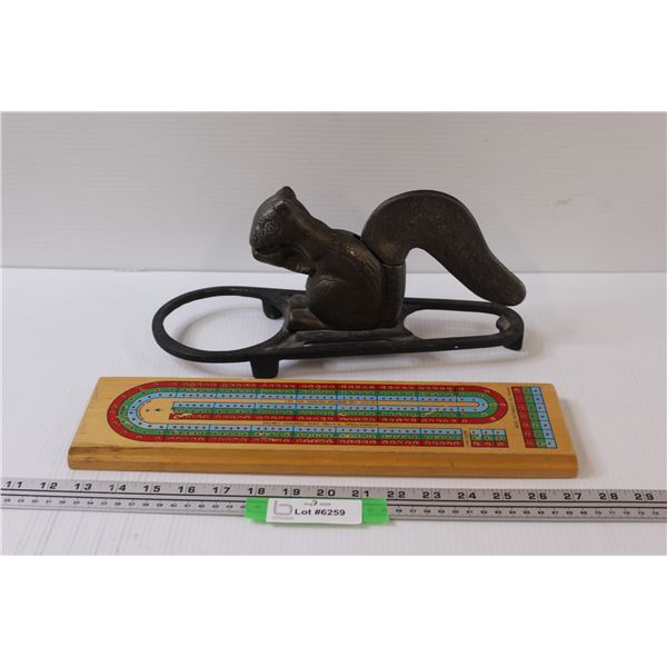 Squirrel Nut Cracker & Cribbage Board Game