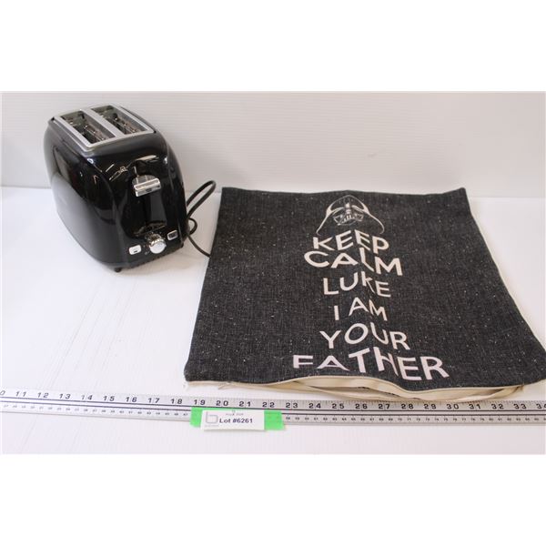 Sunbeam Toaster (Consigner states Works) & Darth Vader Pillow Case