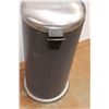 Image 4 : * Garbage Can - 28" x 12"