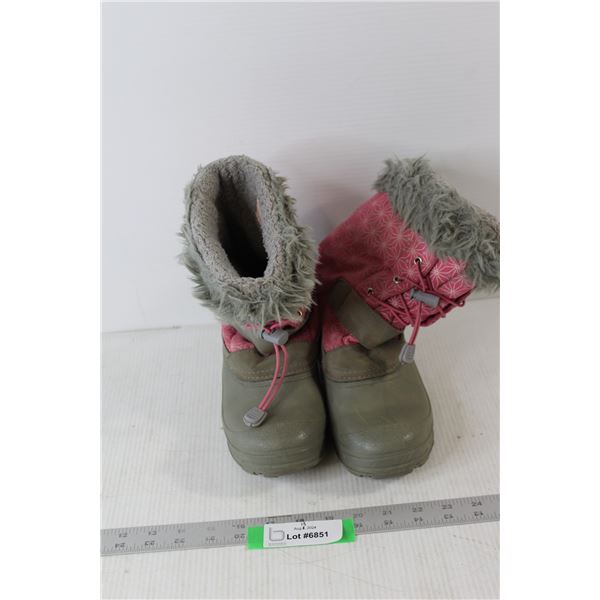 Women's Girls Size 2 Winter Boots Pink