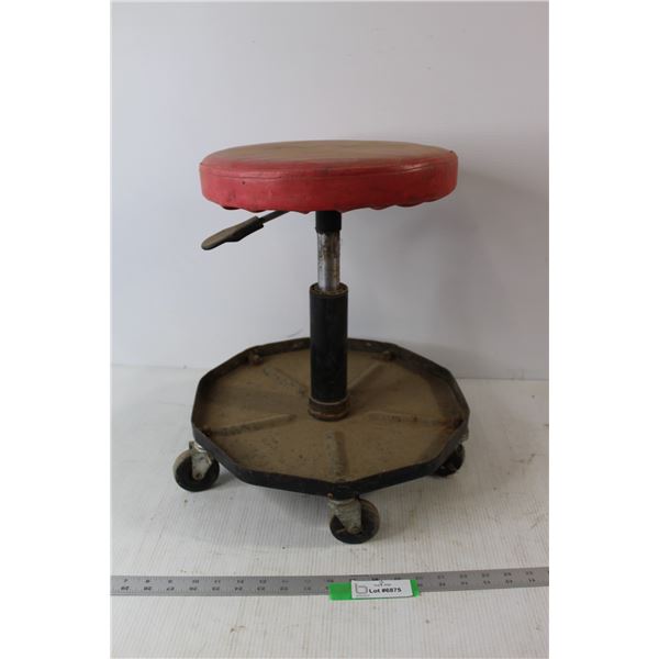 * Shop Rolling Stool With Bottom Tray