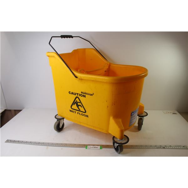 *Mastercraft 33L Mop Pail