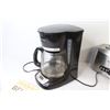Image 3 : Betty Crocker Toaster (powers on - heats up) - Black & Decker Coffee Machine (powers on)