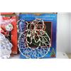 Image 7 : (2) Display Lights - Wreath - Garland - Woven Basket - Plastic Container - Gift Bag