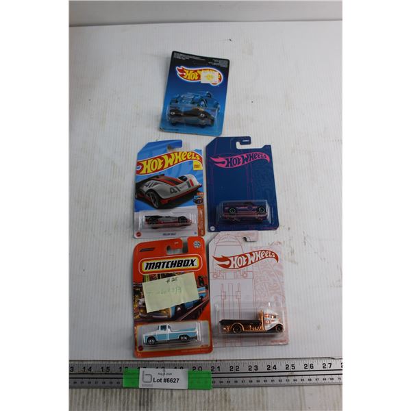 (4) Hot Wheels and (1) Matchbox Car Toys