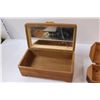 Image 5 : (2) Dresser Top Wooden Boxes
