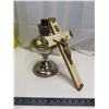 Image 1 : Lamp Base & Crucifix