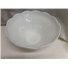 Image 6 : Milk Glass Bowl & Cup Set