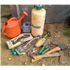 Image 1 : Garden tools, 4 Sprinklers and garden sprayer