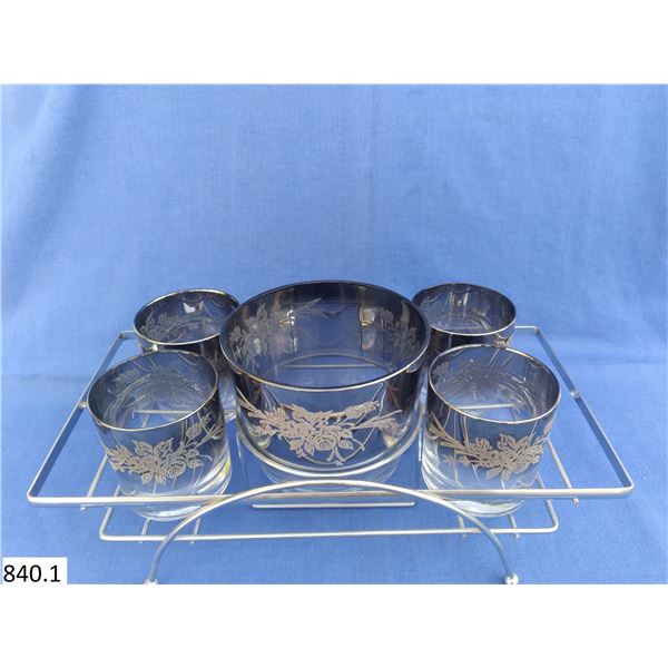 Set of 5 pieces of silver fade Dorothy Thorpe type barware, include 4 glasses and ice bucket, with c