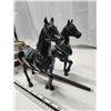 Image 3 : 2 Horse figurines & wooden wagon