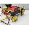 Image 2 : 2 Wooden wagons - 1 yellow & 1 black