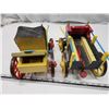 Image 5 : 2 Wooden wagons - 1 yellow & 1 black