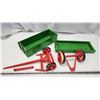 Image 4 : 2 Green wagons - no wheels