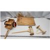 Image 4 : 2 Wooden wagons