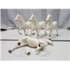 Image 2 : 4 matching white horse figurines - 1 has broken leg