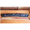 Image 2 : Pool cue, w/ carrying case - excellent condition