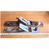 Image 1 : 2 Vintage wood planes - 1 stamped No.6 missing pieces - other no markings