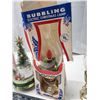 Image 4 : 4 Christmas décor lamps - 3 light up, 1 w/ bubble light