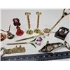 Image 5 : Assorted knick knacks - bottle openers, floral pens, bells, etc.