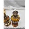 Image 2 : 2 Small amber perfume lamps - 1 no chimney