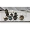 Image 1 : Assorted lamp mantles & 2 glass chimneys