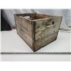 Image 3 : Modern Dairies wooden crate - 17x14x11"H