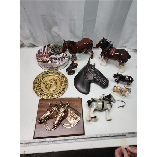 Collection of horse items - ornaments, wall plaque, tin, etc.
