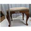 Image 2 : Antique wooden foot rest pulf, stool chair