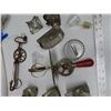 Image 2 : Misc items (cups, teapots etc)