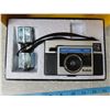 Image 2 : Kodak instamatic x-30 color outfit camera