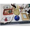 Image 3 : Collection of treasures - Bells, décor plates, figurines, etc.