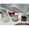 Image 6 : Christmas décor - tree ornaments, snowman figure, etc.