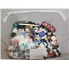 Image 8 : Collection of sewing psupplies - Thread, zippers, buttons, etc.