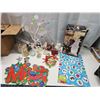 Image 1 : Christmas décor - assorted items