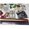 Image 3 : Assorted treasures - Glass vase, etc.