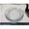 Image 2 : Nice teapot and pie plates