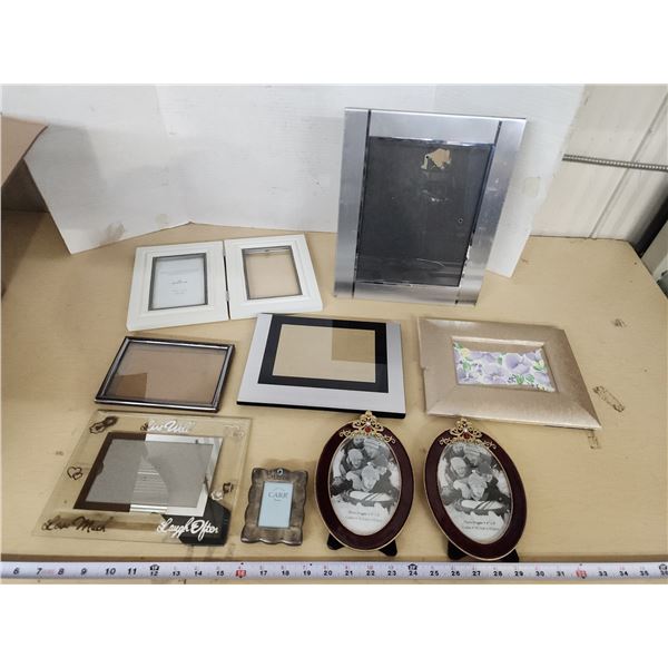 Assorted picture frames