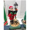 Image 4 : Christmas décor - 2 Musical figurines & Santa mat