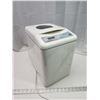 Image 1 : Black & Decker all in one bread maker - turns on